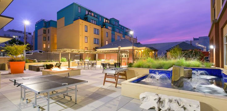 Patio area with water feature